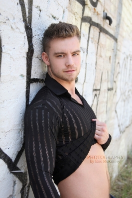 Dustin McNeer
Photo: 6:12 Photography by Eric McKinney
