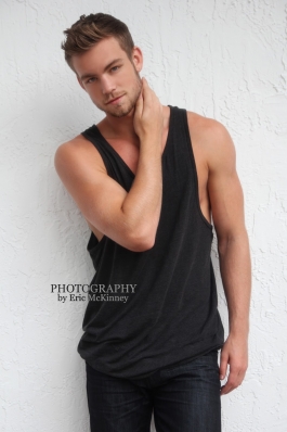 Dustin McNeer
Photo: 6:12 Photography by Eric McKinney
