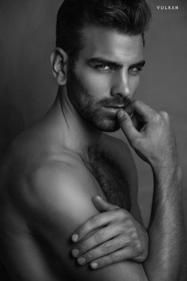 Nyle DiMarco
Photo: Balthier Corfi
For: "Vulkan Magazine Online"
