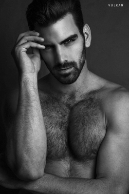 Nyle DiMarco
Photo: Balthier Corfi
For: "Vulkan Magazine Online"
