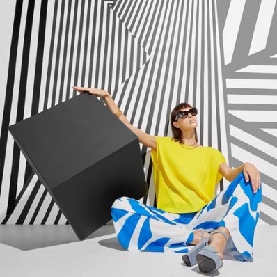 Margaux Brooke 
Photo: Adrian Nina
For: "Sunglass Hut -Start with the Shades: Pop of Color Edition- Campaign"
