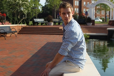 Dustin McNeer
Photo: CJ Hargrave
For: "College Style Guy"
